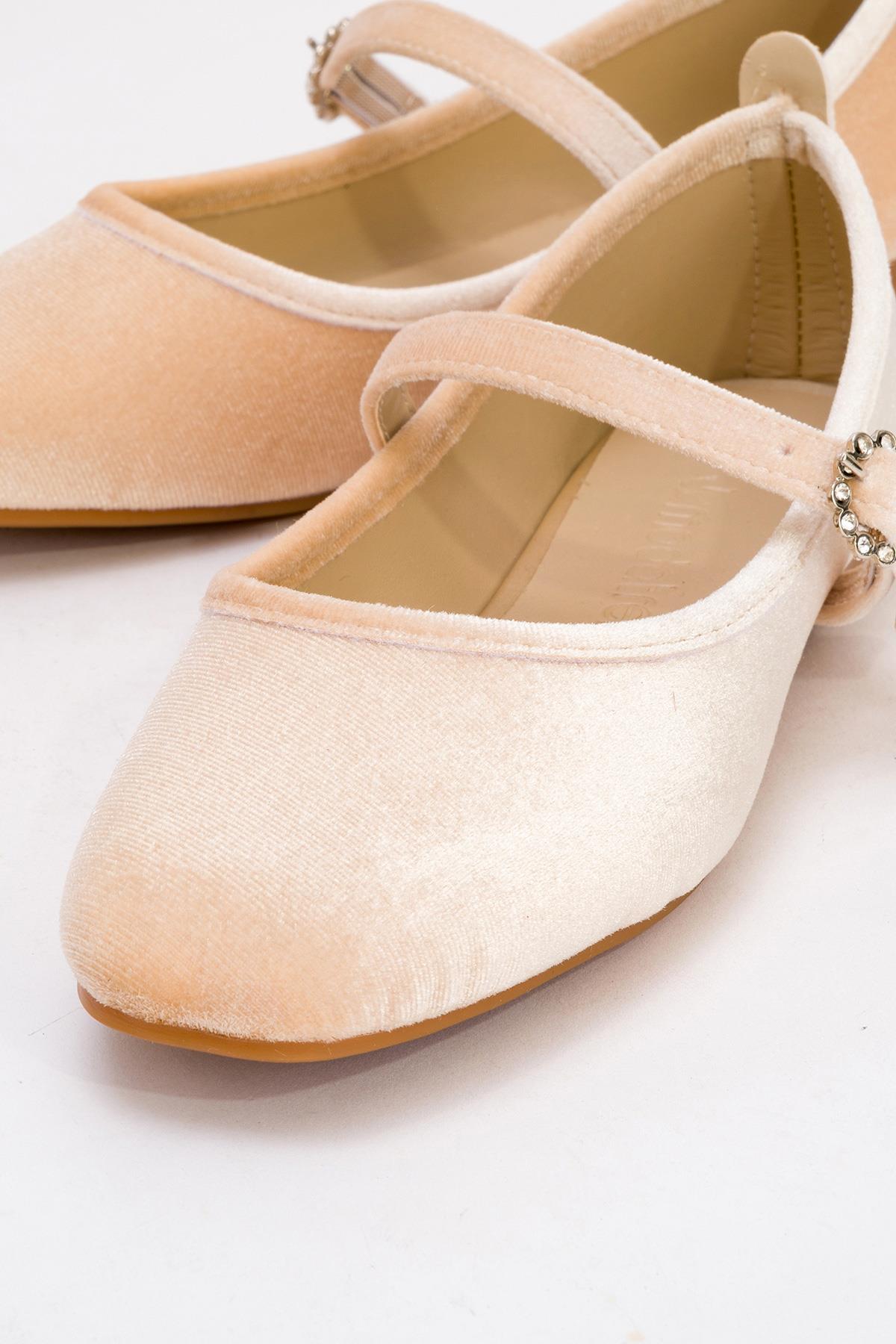 Kadın Kemerli Taşlı Küt Burunlu Babet TEN KADİFE - Görsel 4