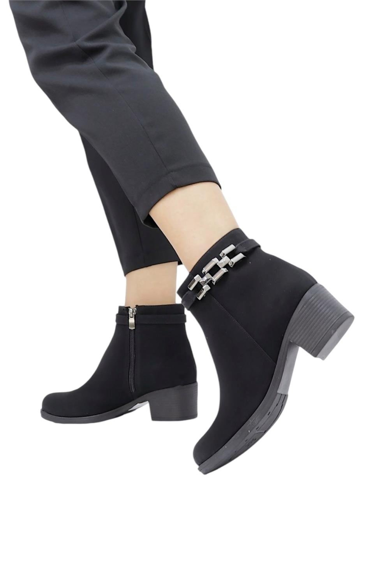 Topuklu Fermuarlı Zincir Aksesuar Detaylı Rahat Kadın Bot (5,5 Cm) SİYAH - GÜMÜŞ - Görsel 3
