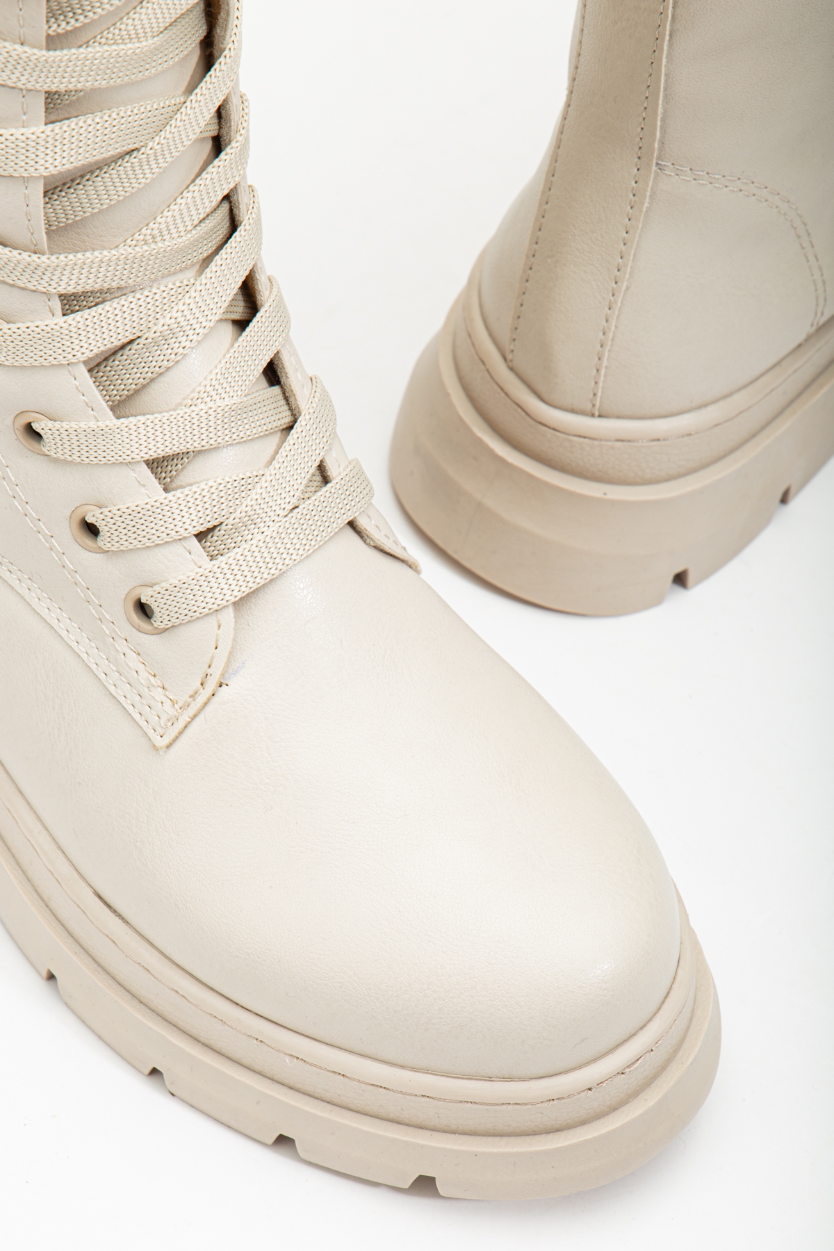 Kadın Bej Kalın Termo Taban Bağcıklı ve Fermuarlı Çizme - Görsel 5