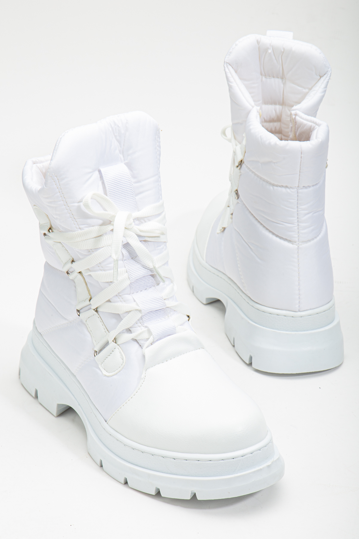 Kadın Beyaz Kalın Termo Taban Bağcıklı Kar Botu - Görsel 4
