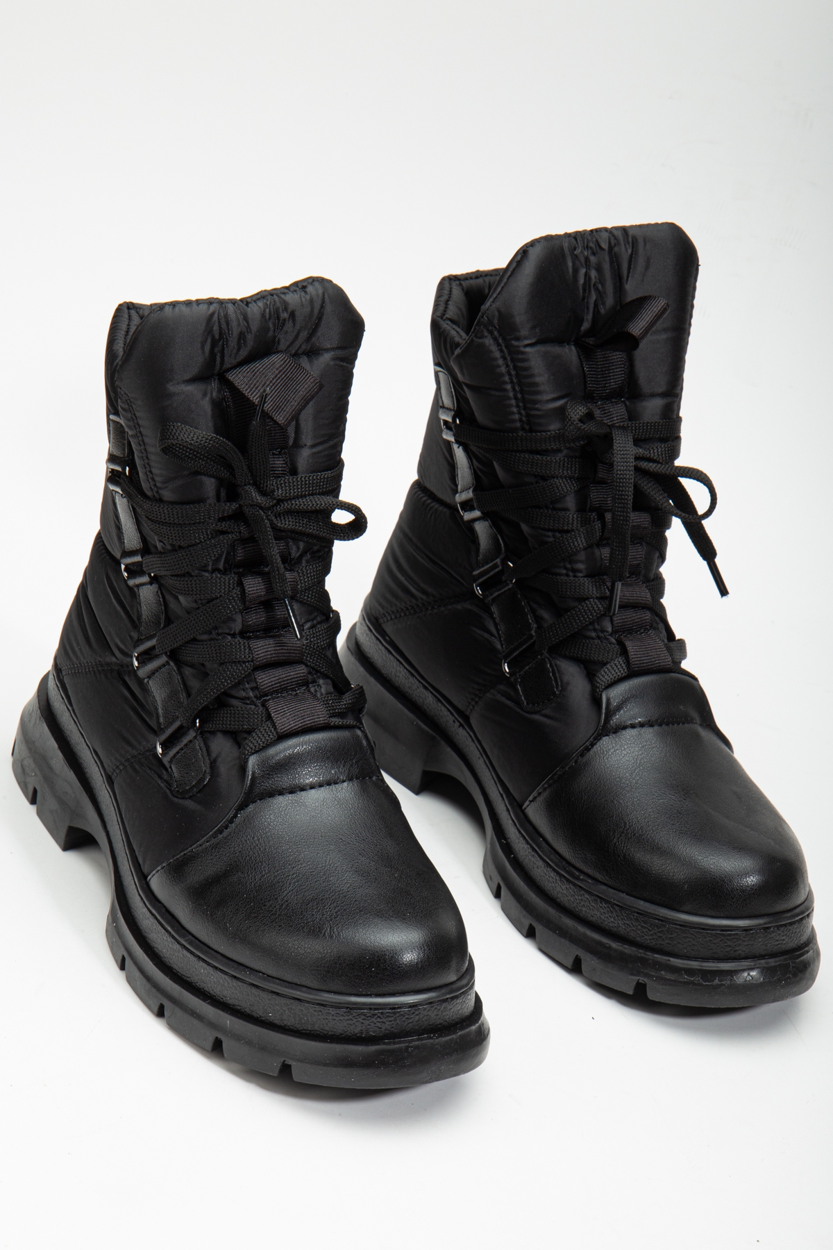 Kadın Siyah Kalın Termo Taban Bağcıklı Kar Botu - Görsel 4