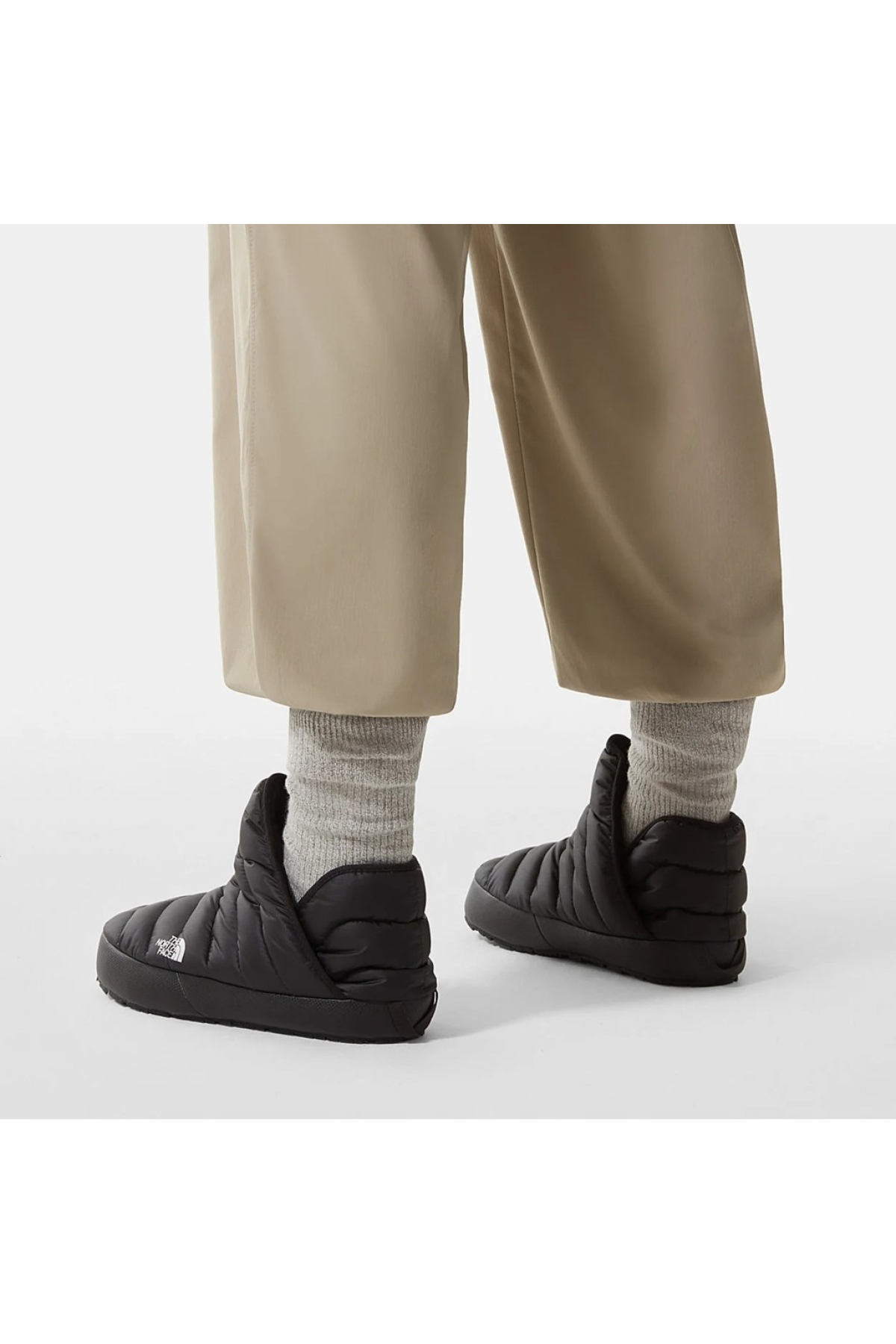 Thermoball Traction Kadın Siyah Bot - Görsel 4