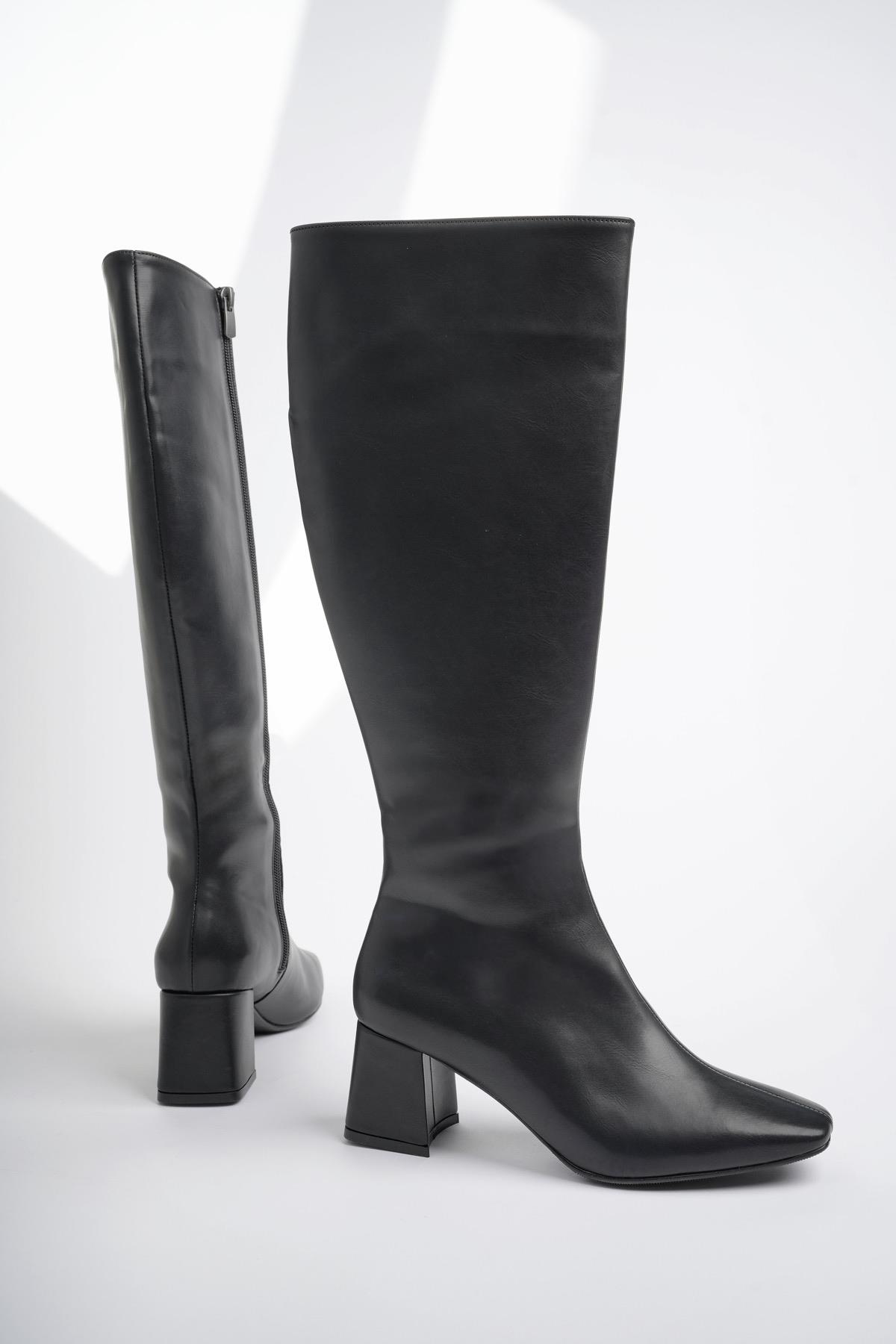 KAROLİNE Garantili Küt Burun Yandan Fermuarlı Topuklu Kadın Çizme - Görsel 3