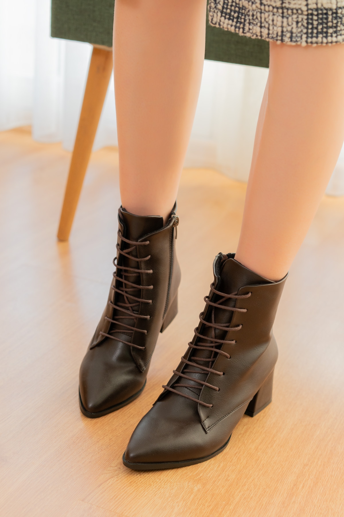 Katerina Kahverengi Kalın Topuklu (5 cm) Sivri Burun Bağcıklı Günlük Kadın Bot - Görsel 2