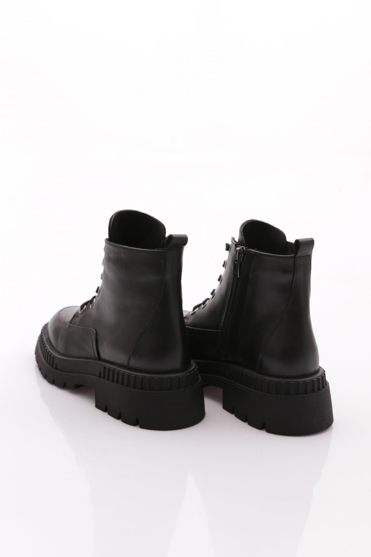 20431 Kadin Bot - Görsel 4