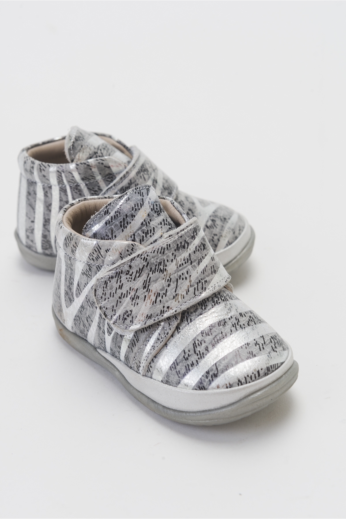 Kız Çocuk Gümüş Hakiki Deri Günlük Çocuk Ayakkabı - Görsel 3