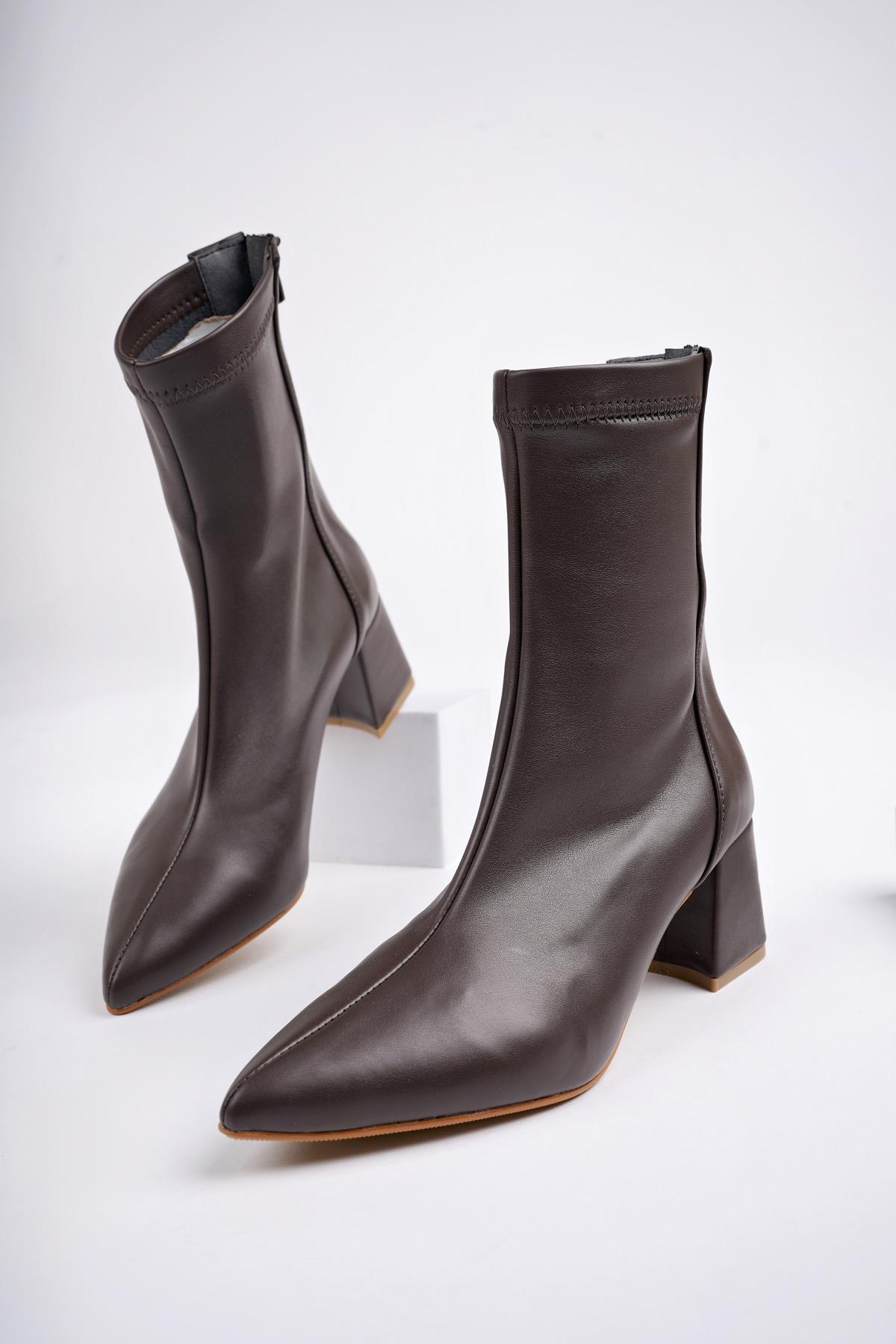 Muggo Muggo Kahverengi DARJA Garantili Sivri Burun Arkadan Fermuarlı Kadın Topuklu Bot | Flo Kahverengi - 8. görsel