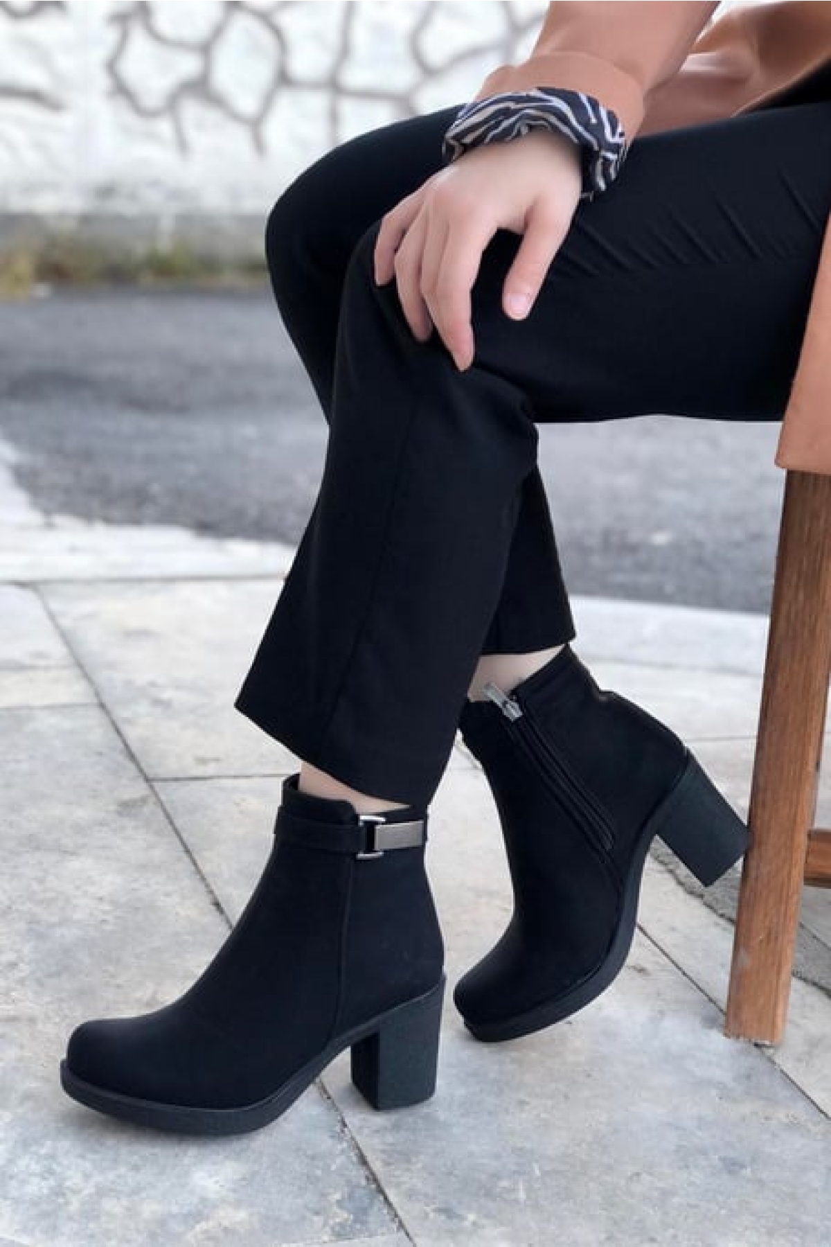 51 Yandan Tokalı Topuklu Kadın Bot - Görsel 4