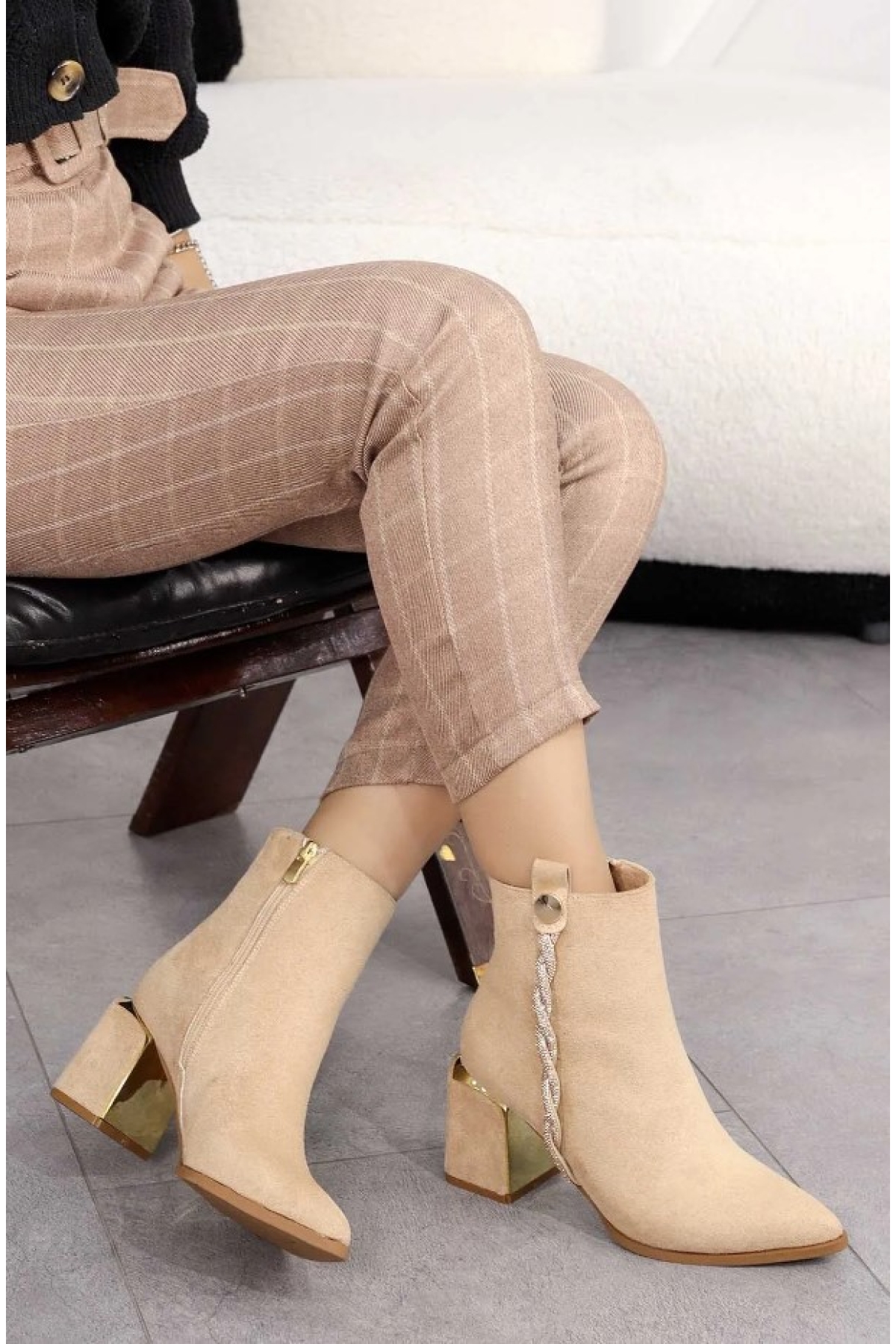 Burgu Şerit Taş Detaylı Klasik Kadın Bot - Görsel 3