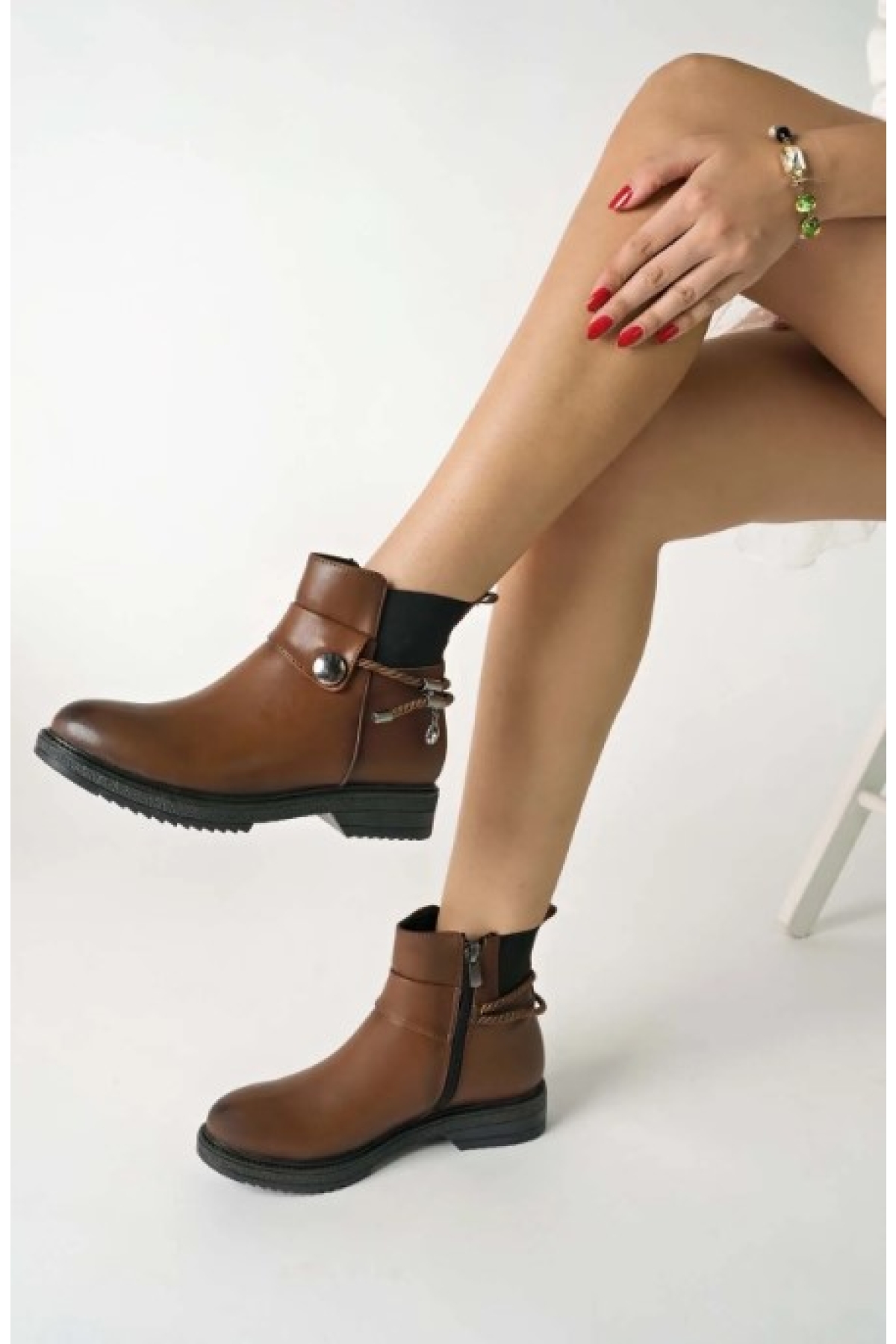 Taş Dekolteli Kadın Bot - Görsel 4