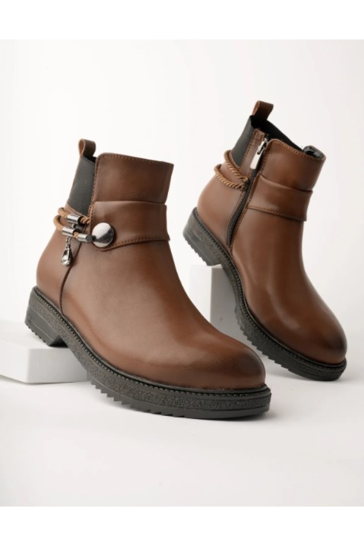 Taş Dekolteli Kadın Bot - Görsel 7