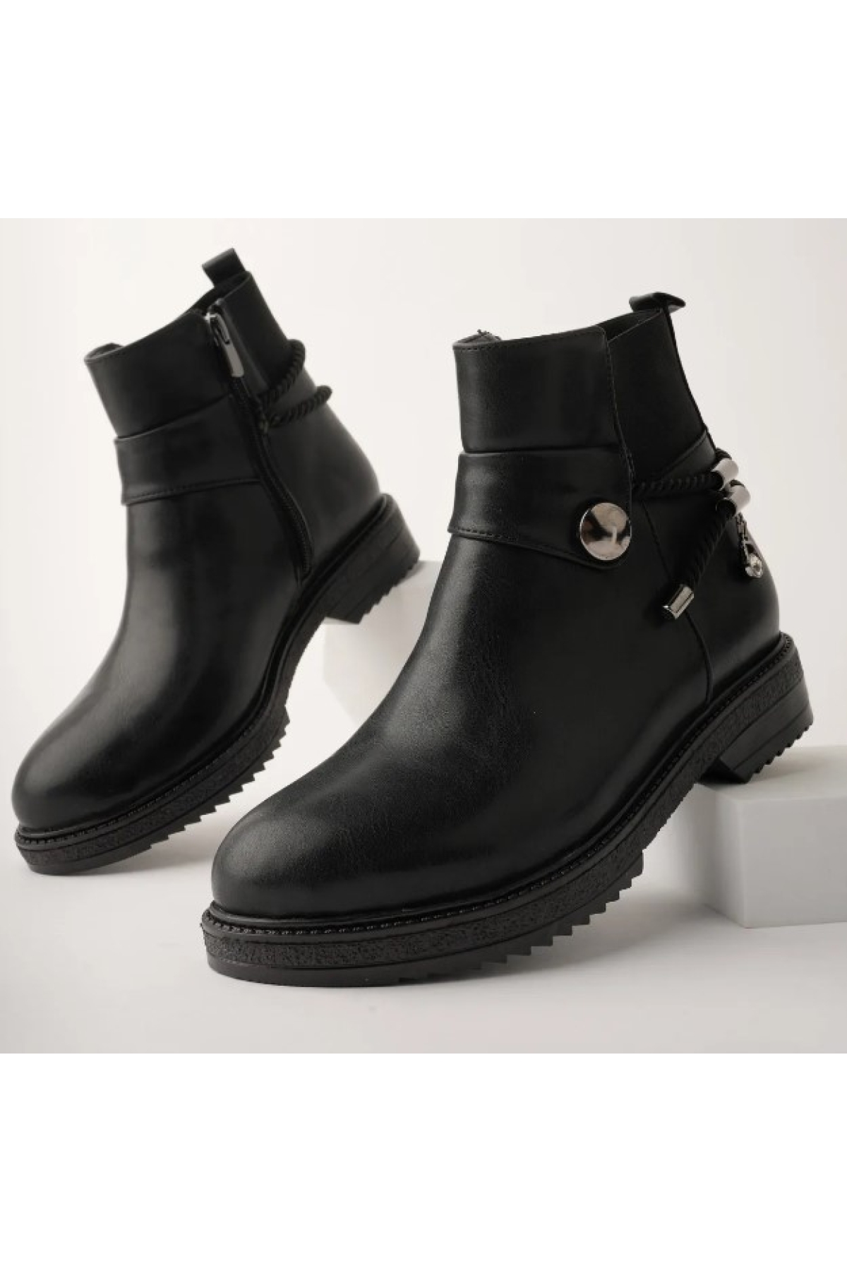 Taş Dekolteli Kadın Bot - Görsel 5