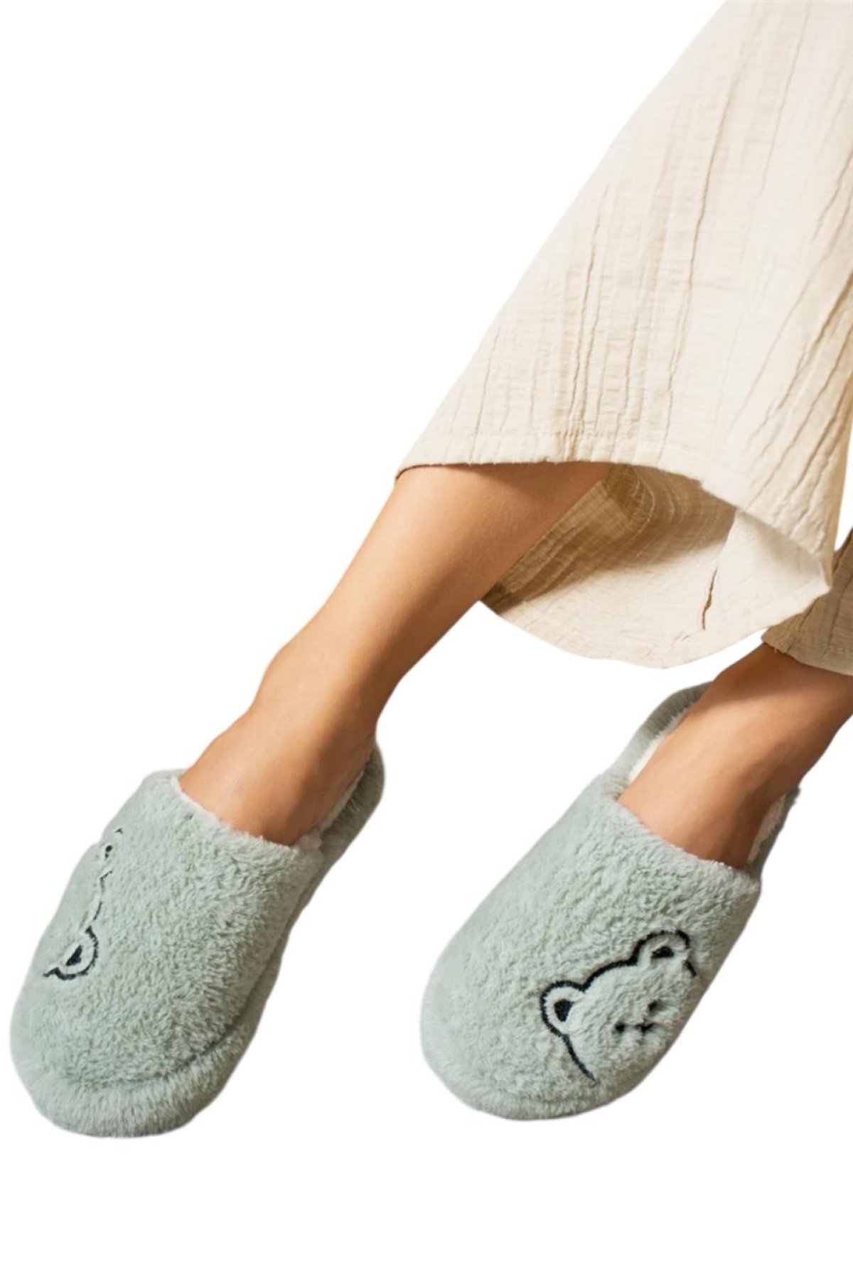 Önü Kapalı Ayıcık Baskılı Peluş Kadın Ev Terliği YEŞİL - Görsel 5