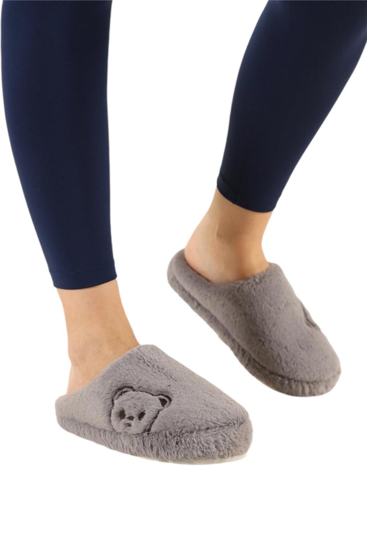 Önü Kapalı Ayıcık Baskılı Peluş Kadın Ev Terliği GRİ - Görsel 4