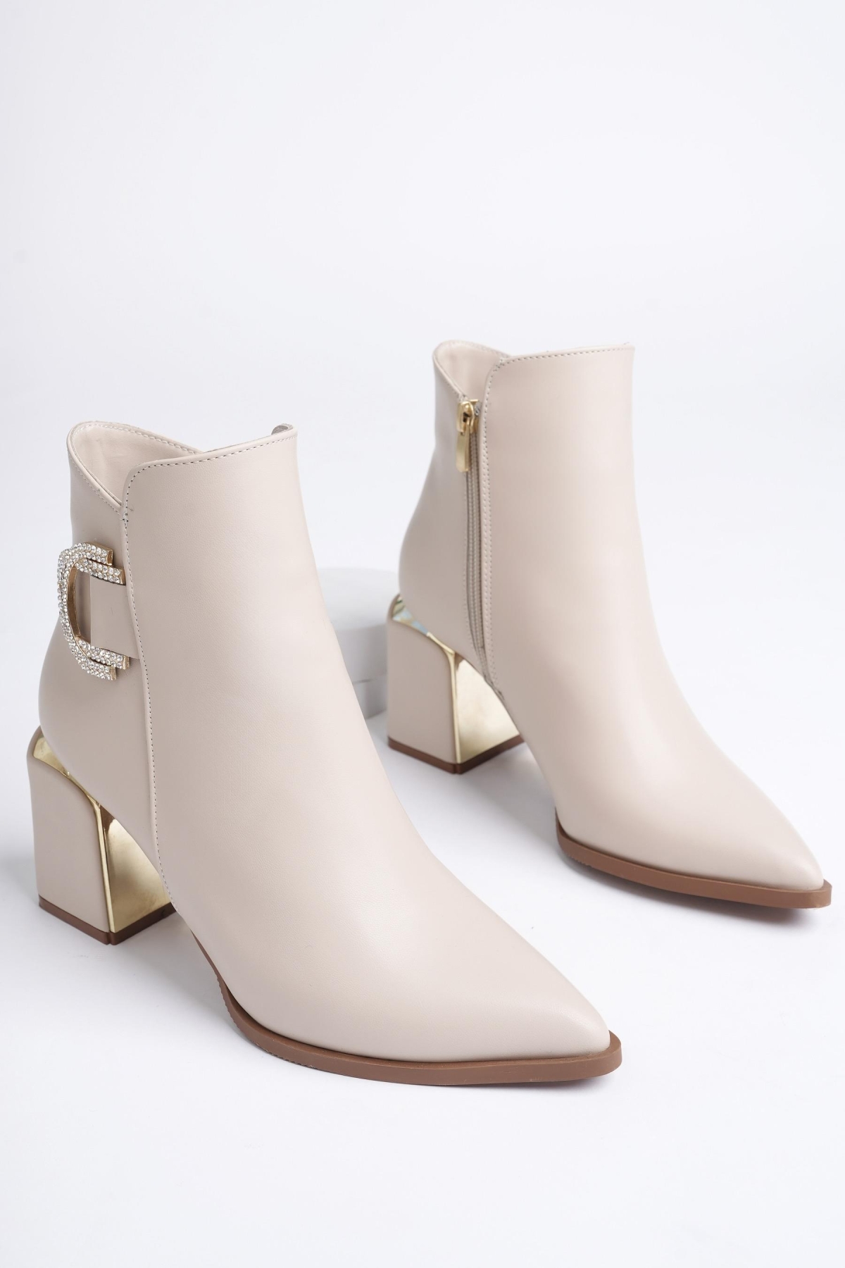 QADRA Garantili Sivri Burun Kalın Topuklu Toka Detaylı Fermuarlı Kadın Bot - Görsel 4