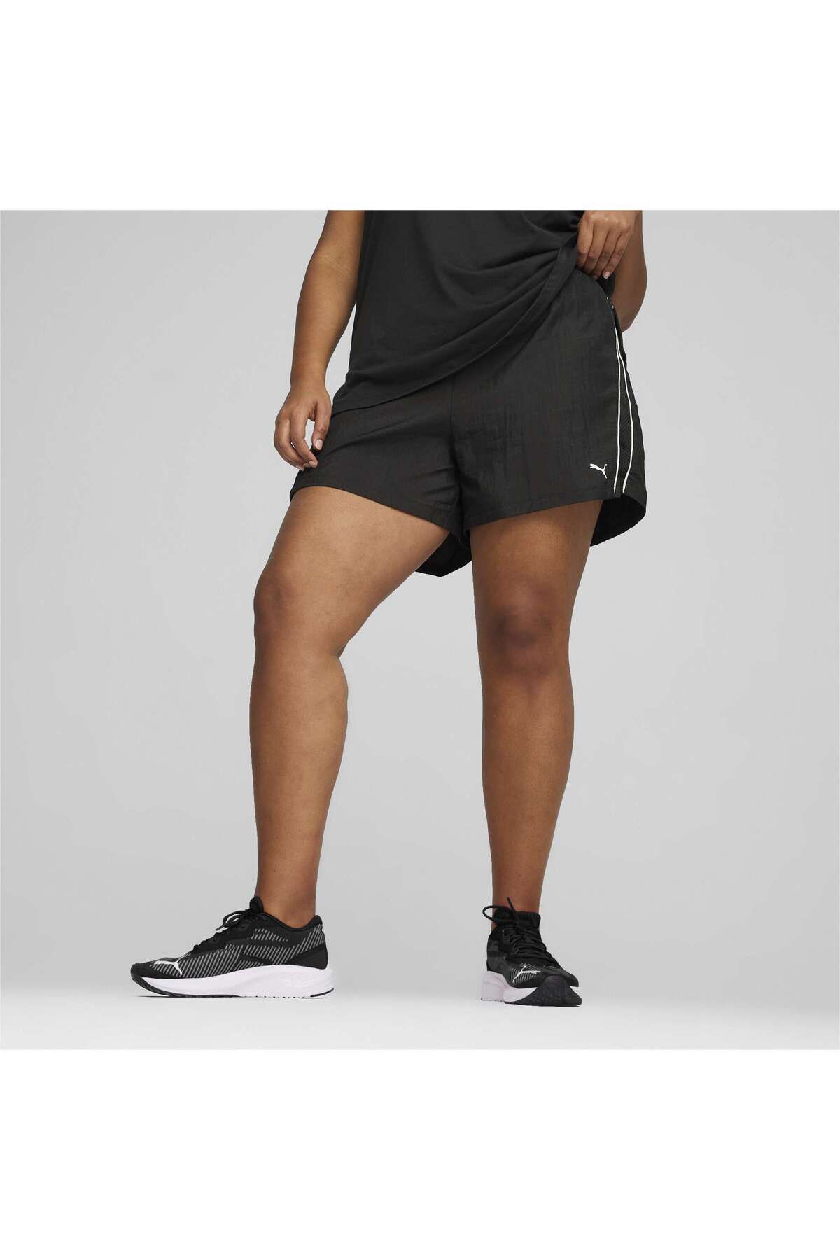 FIT MOVE WOVEN SHORT