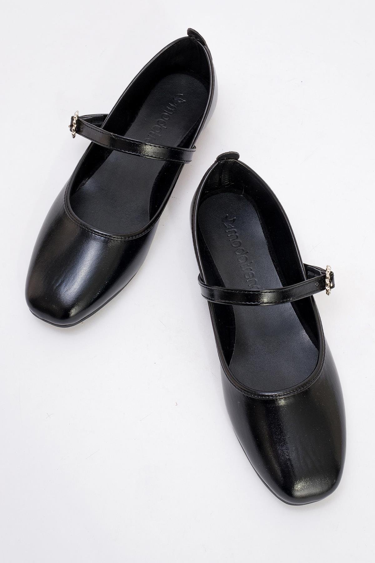 Kadın Kemerli Taşlı Küt Burunlu Babet SİYAH KIRIŞIK - Görsel 6