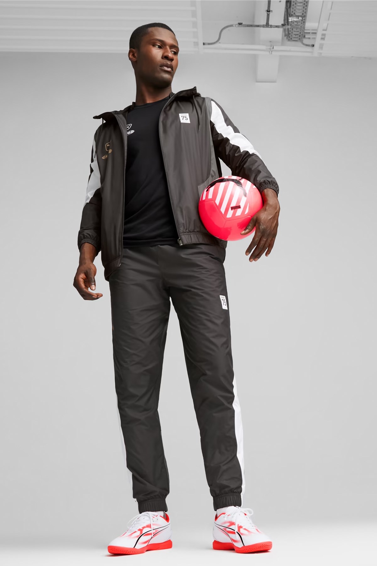 Puma Puma Beyaz Ultra Play IT Futsal Salon Ayakkabı 10752901 Sneaker | Flo Beyaz - 2. görsel