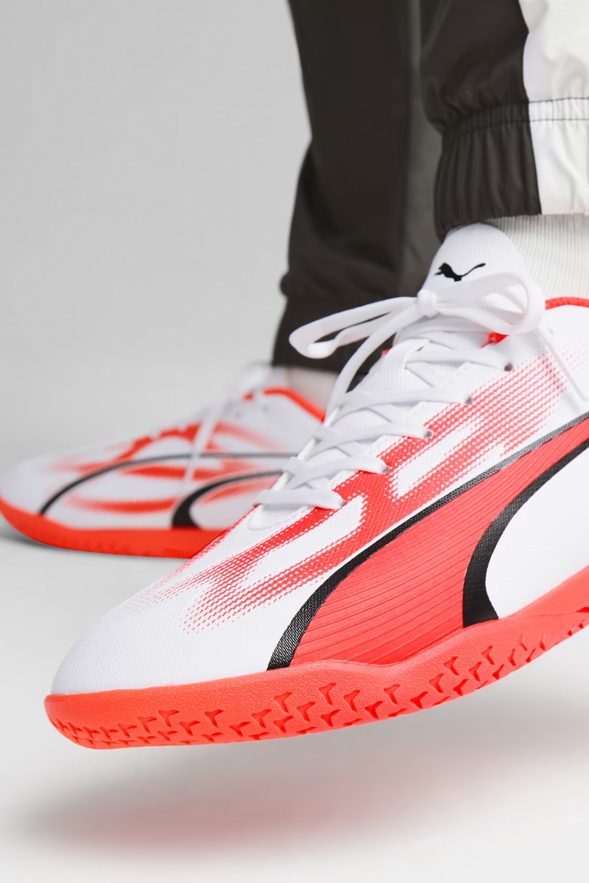 Puma Puma Beyaz Ultra Play IT Futsal Salon Ayakkabı 10752901 Sneaker | Flo Beyaz - 6. görsel