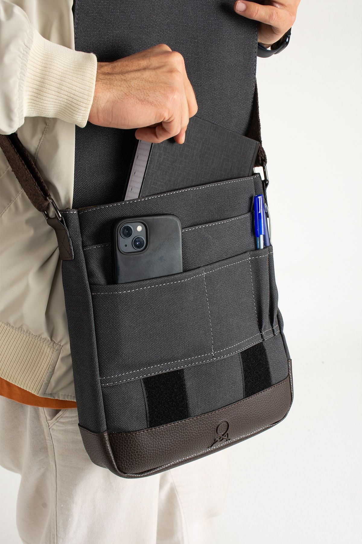 Mega Bag Kanvas Kumaş Not Defteri Kalem Koyma Bölmeli Postacı