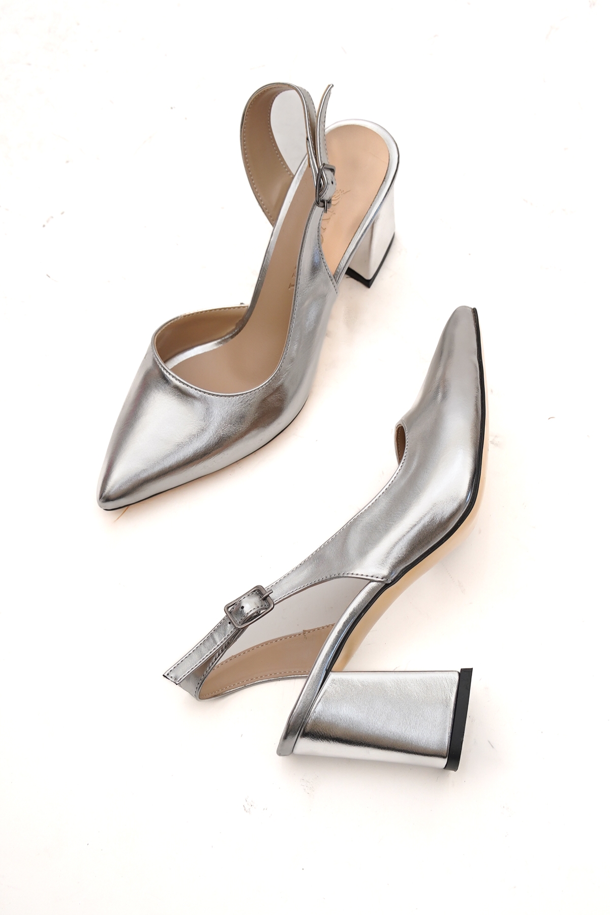 Sahra Gümüş Topuklu Günlük Kullanım Ayakkabı - Görsel 9