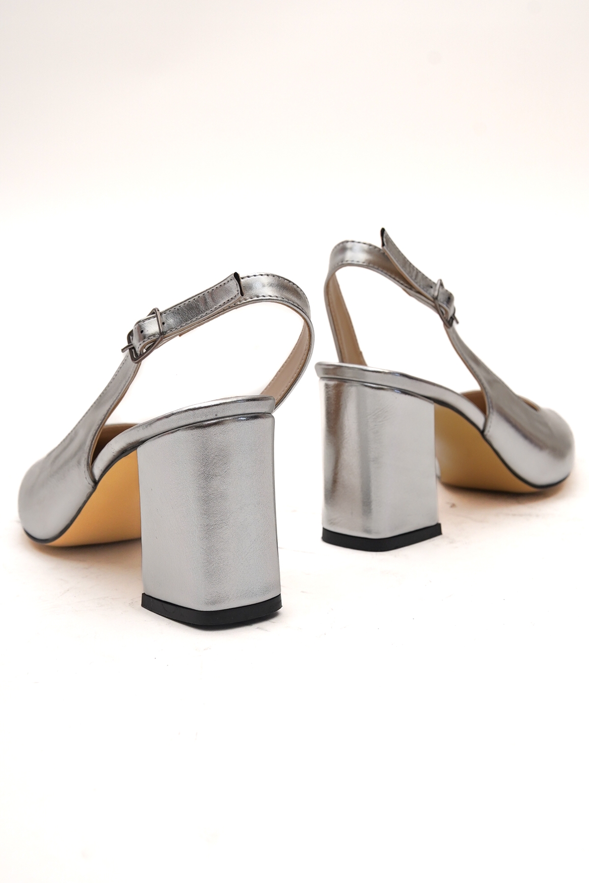 Sahra Gümüş Topuklu Günlük Kullanım Ayakkabı - Görsel 12