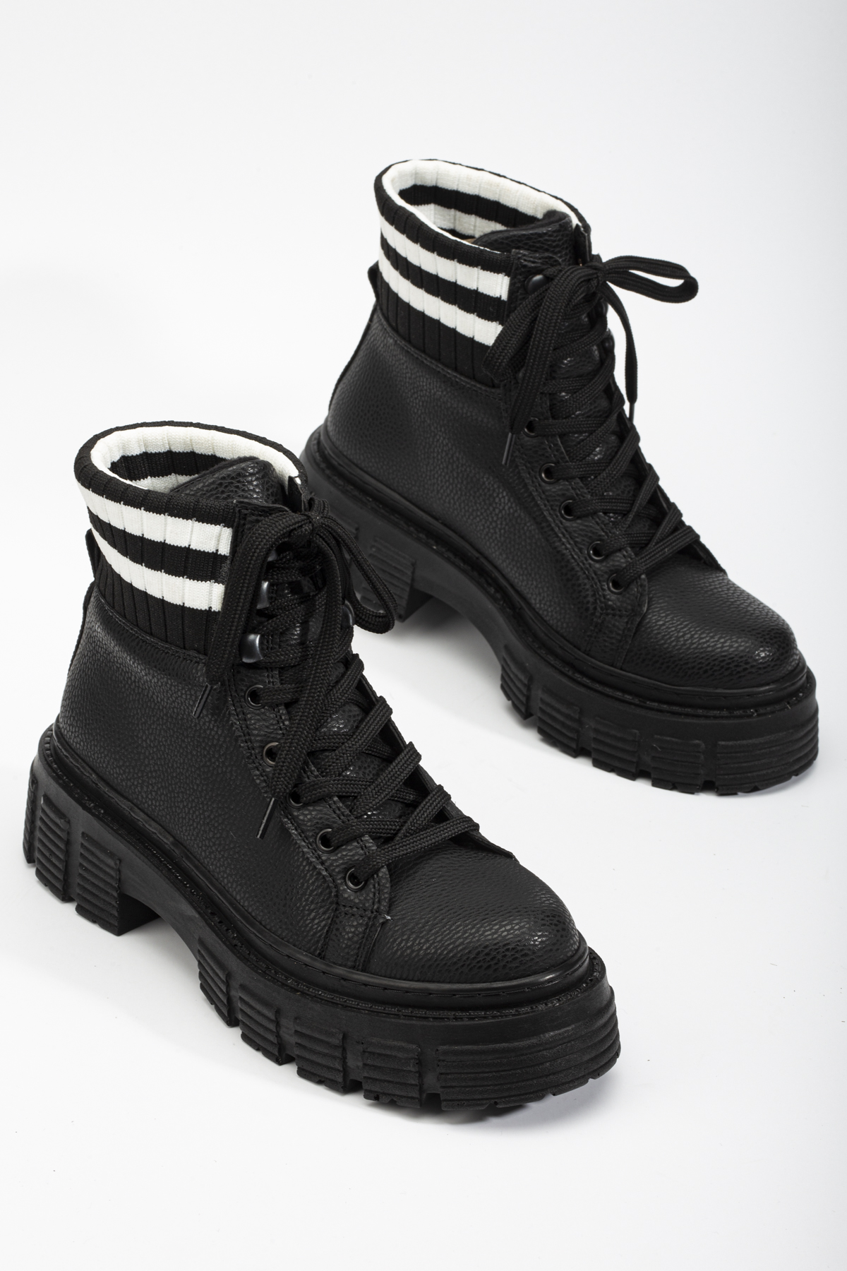 Tonny Black Tonny Black Kadın Siyah Yüksek Poli Taban Bileği Lastikli Bağcıklı Bot Flo'da! Siyah - 3. görsel