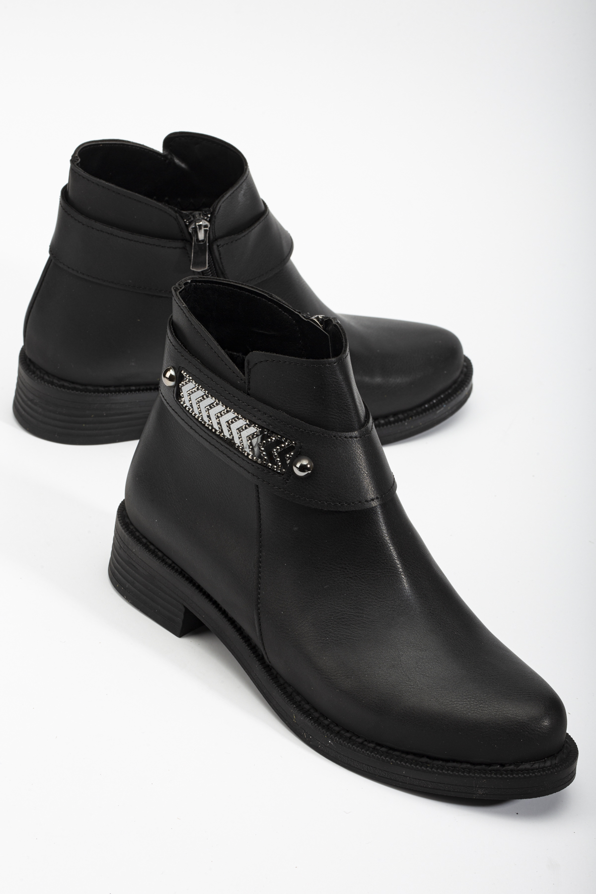 Kadın Siyah Cilt Termo Taban Desenli Tokalı Fermuarlı Kısa Topulu Bot - Görsel 3