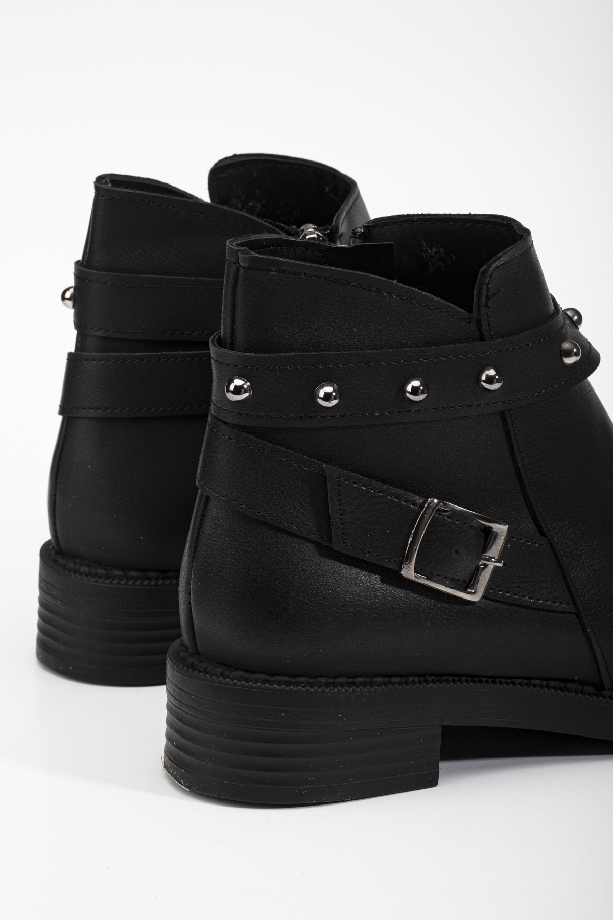 Kadın Siyah Cilt Termo Taban Tokalı Yanı Fermuarlı Kısa Topuklu Bot - Görsel 5