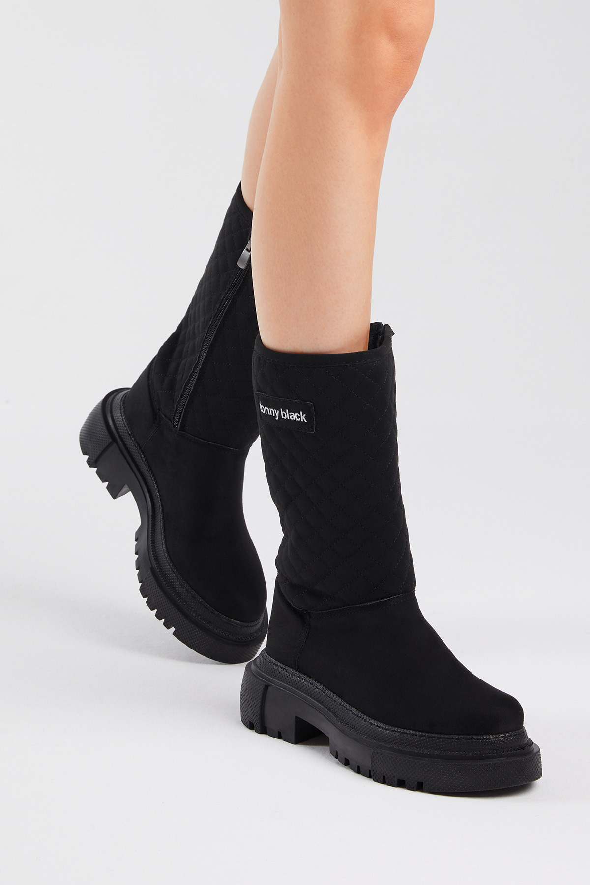 Kadın Siyah Süet Kapitone Desenli Rahat Kalıp Uzun Bot - Görsel 5