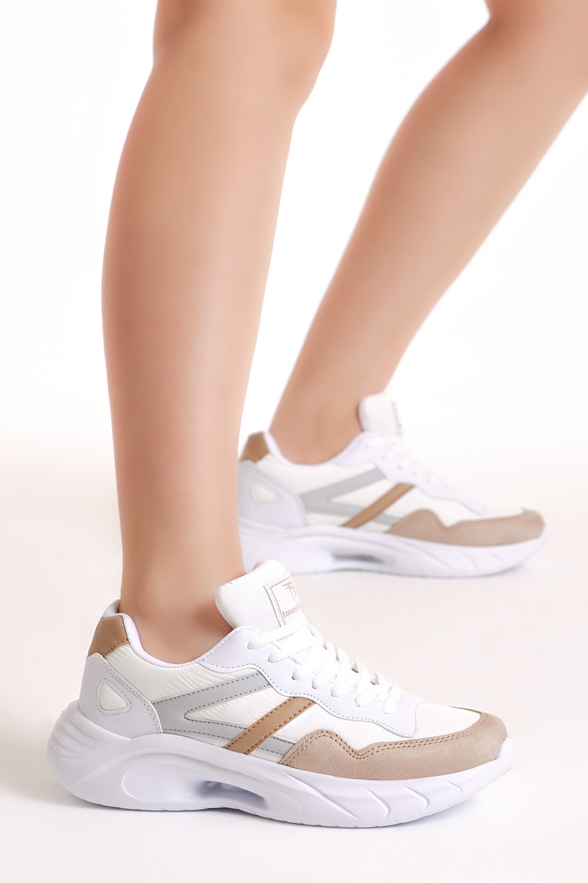 Kadın Beyaz Toprak Faylon Taban Şeritli Bağcıklı Spor Ayakkabı - Görsel 2