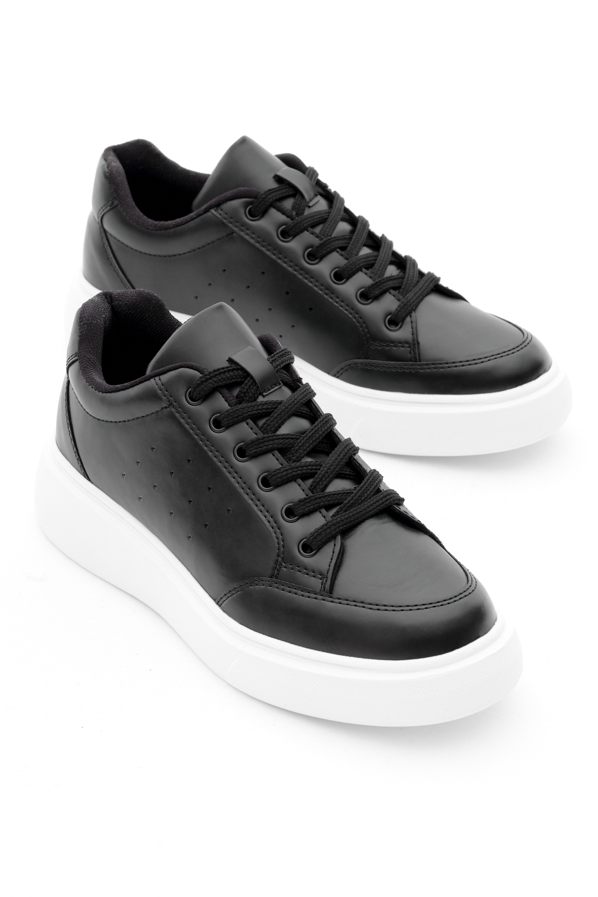 Kadın Siyah Rahat Kalıp Yüksek Poli Taban Bağcıklı Spor Ayakkabı - Görsel 2
