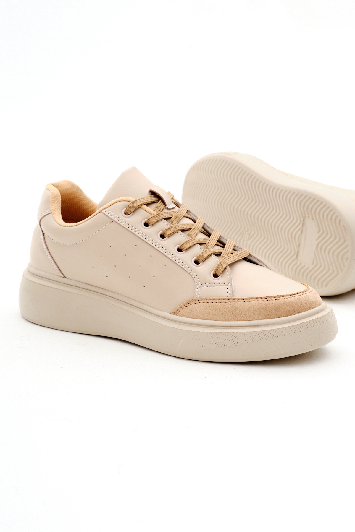 Kadın Bej Rahat Kalıp Yüksek Poli Taban Bağcıklı Spor Ayakkabı - Görsel 5