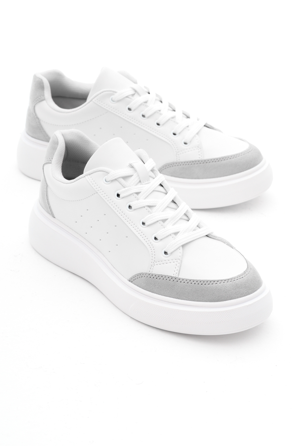Kadın Beyaz Gri Rahat Kalıp Yüksek Poli Taban Bağcıklı Spor Ayakkabı - Görsel 4