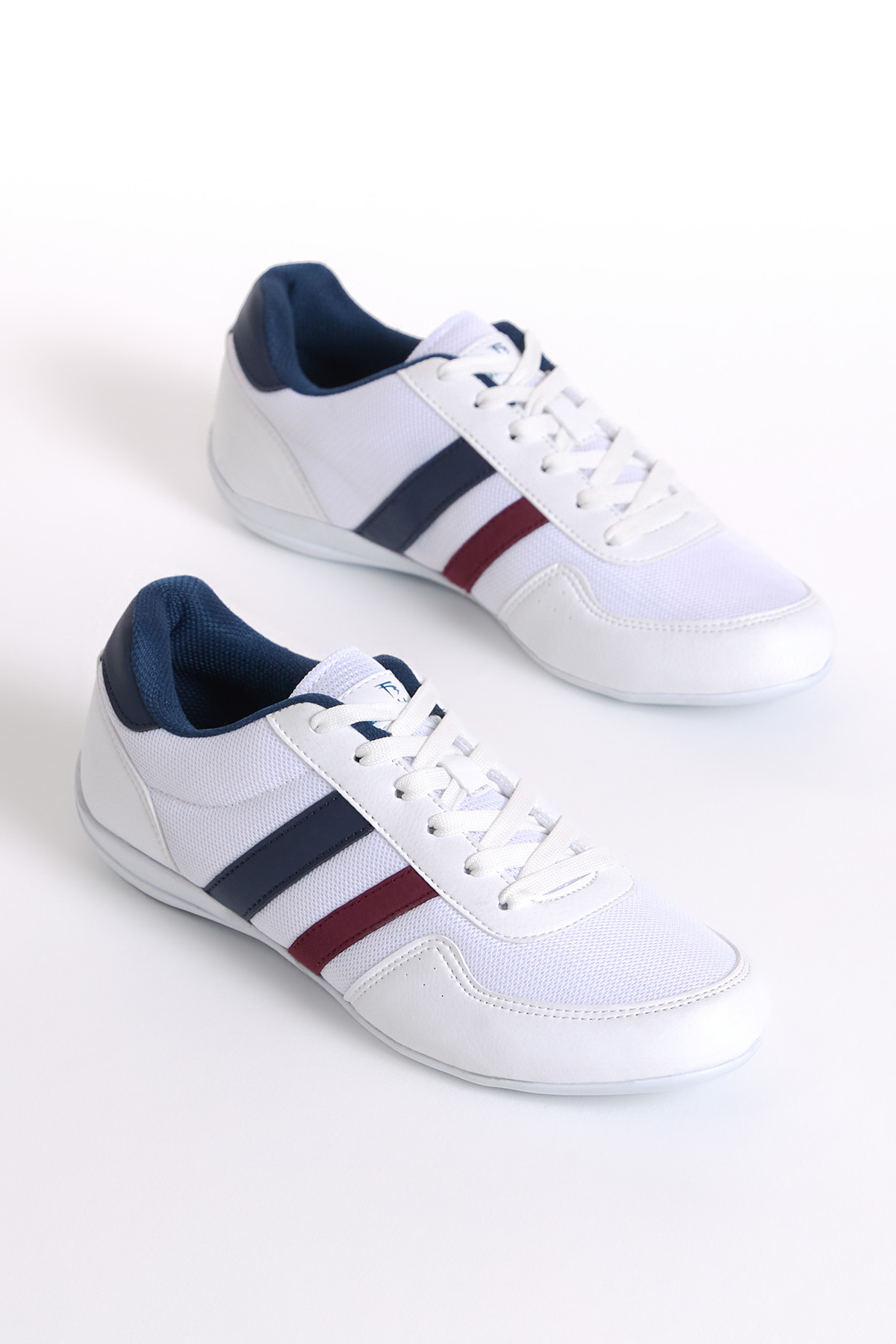 Erkek Beyaz Yanı Şeritli Bağcıklı Spor Ayakkabı - Görsel 2