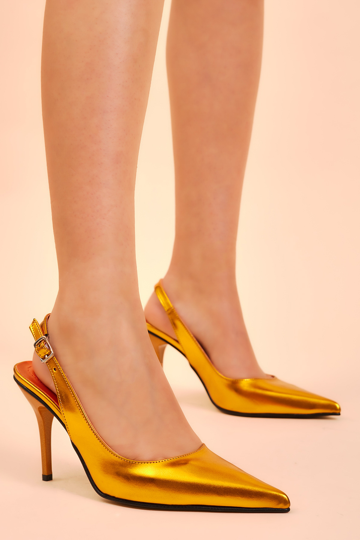 Kadın Oranj Gecce Serisi Rugan Sivri Burunlu Topuklu Ayakkabı - Görsel 3