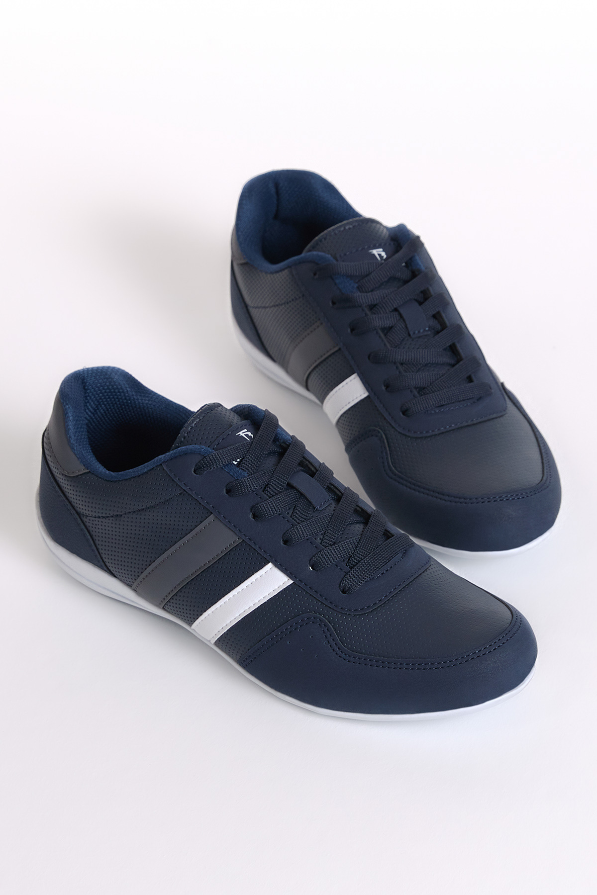 Erkek Lacivert Cilt Yanı Şeritli Bağcıklı Spor Ayakkabı - Görsel 2
