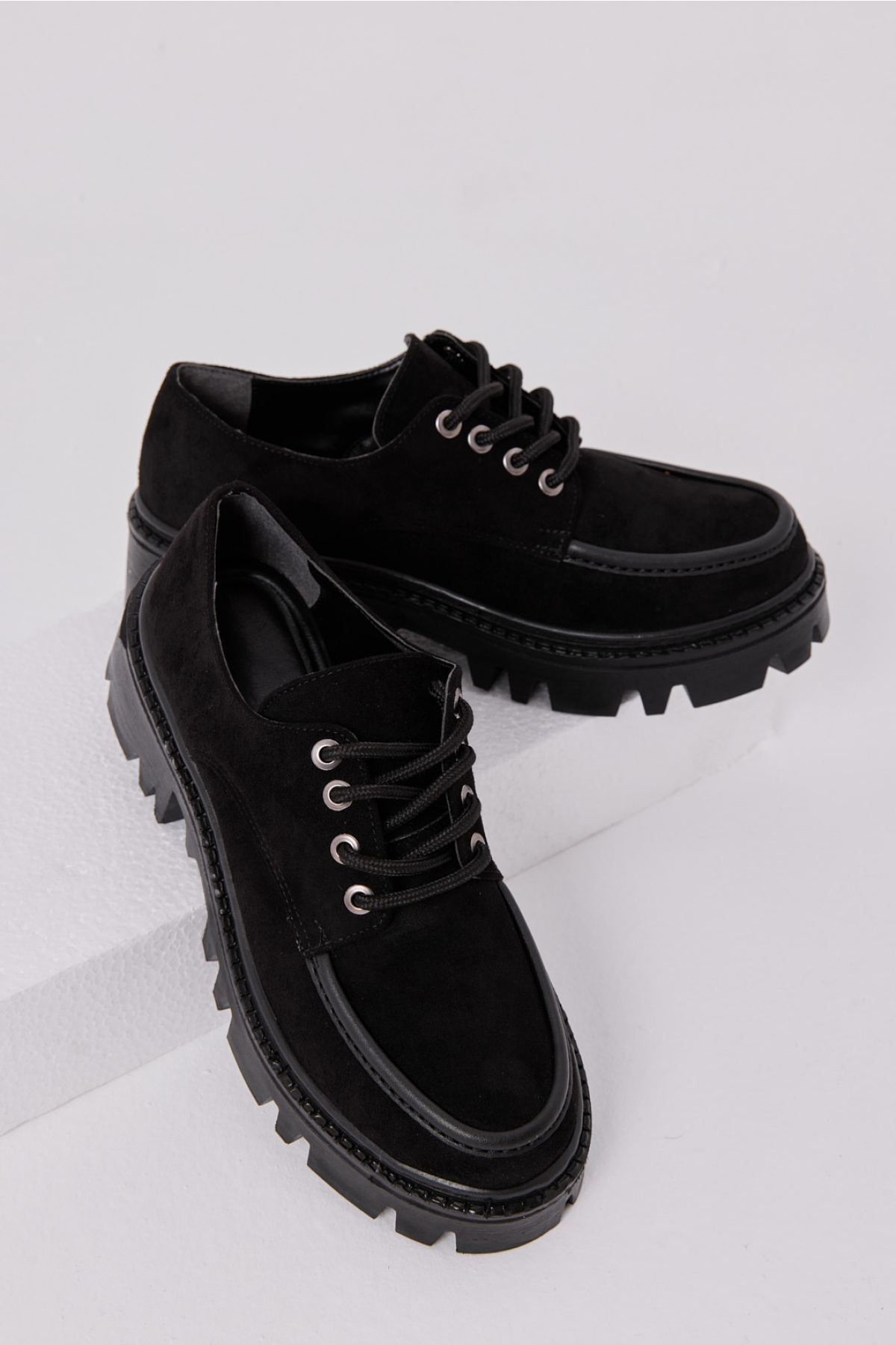 Kadın Siyah Süet Rahat Kalip Yüksek Taban Bağcıklı Loafer Ayakkabı - Görsel 4
