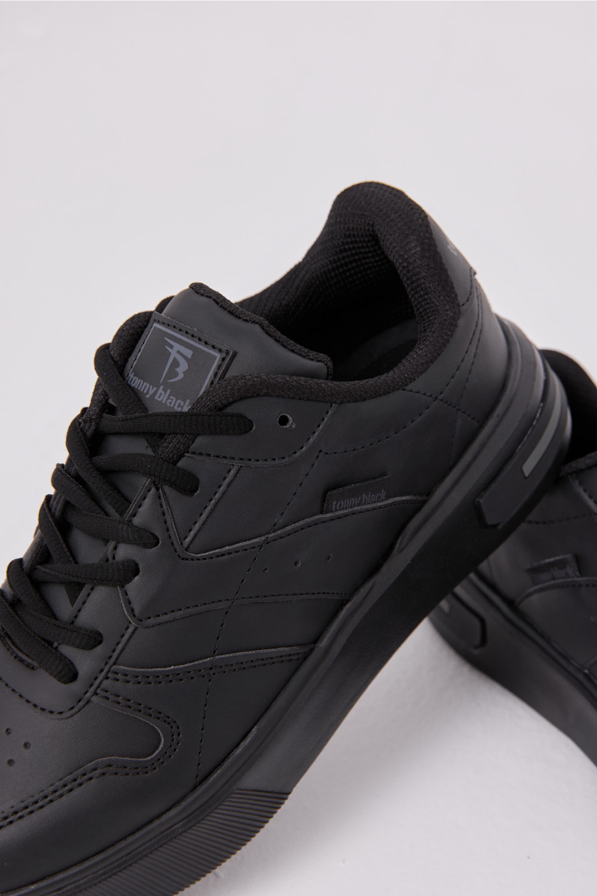 Erkek Siyah Rahat Kalıp Faylon Taban Bağcıklı Spor Ayakkabı - Görsel 4