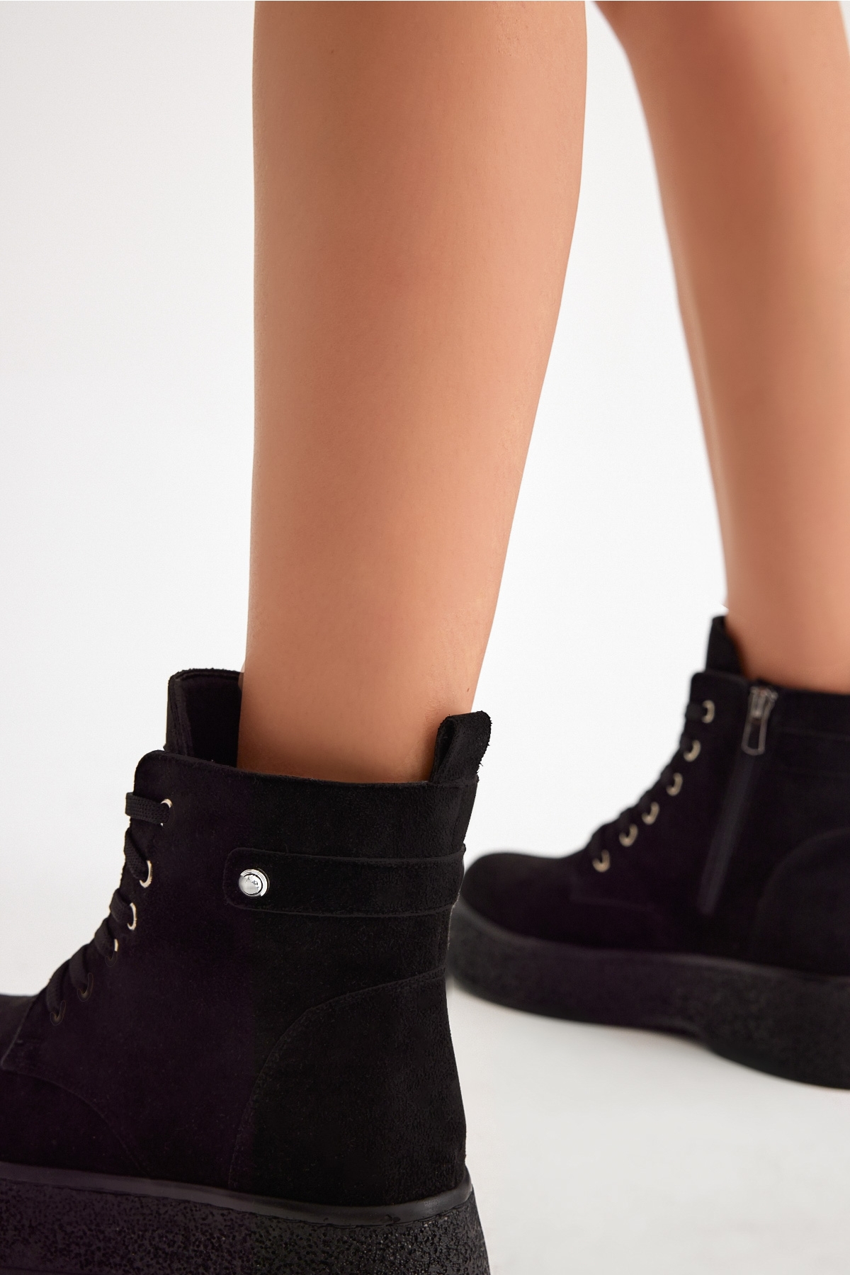 Kadın Siyah Süet Yüksek Poli Taban Bağcıklı Süet Bot - Görsel 3