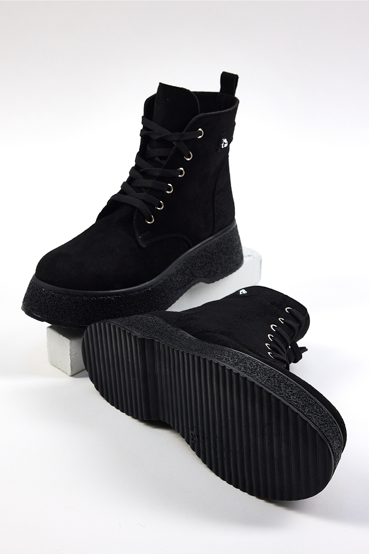 Kadın Siyah Süet Yüksek Poli Taban Bağcıklı Süet Bot - Görsel 6