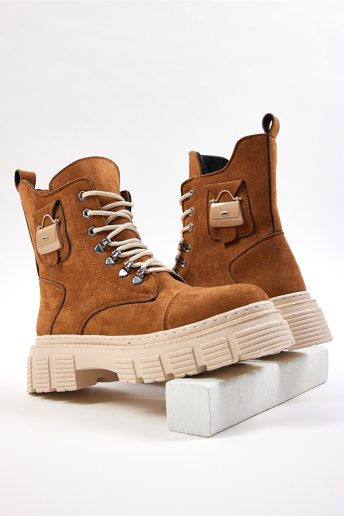 Kadın Taba Süet Rahat Kalıp Yüksek Taban Tokalı Bağcıklı ve Fermuarlı Bot - Görsel 4