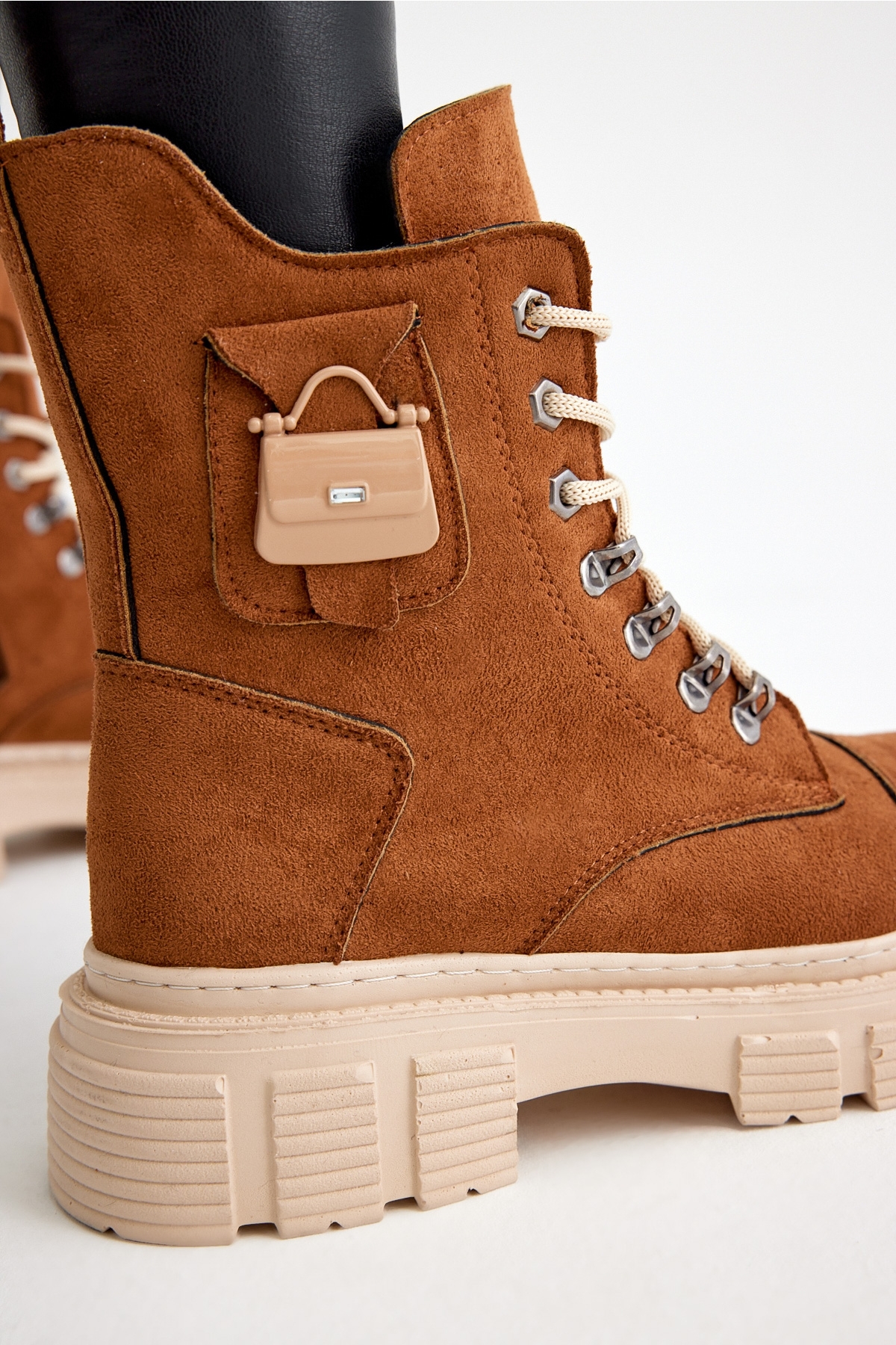 Kadın Taba Süet Rahat Kalıp Yüksek Taban Tokalı Bağcıklı ve Fermuarlı Bot - Görsel 6