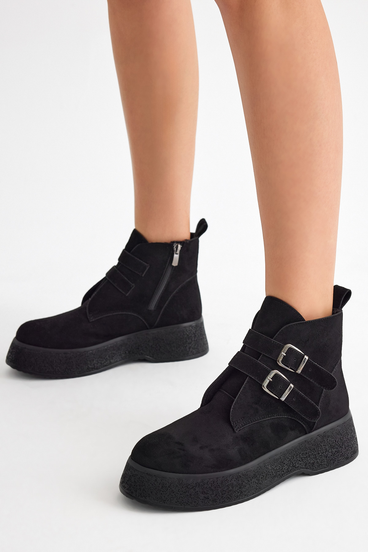 Kadın Siyah Süet Rahat Kalıp Yüksek Taban Çift Tokalı Fermuarlı Bot - Görsel 2