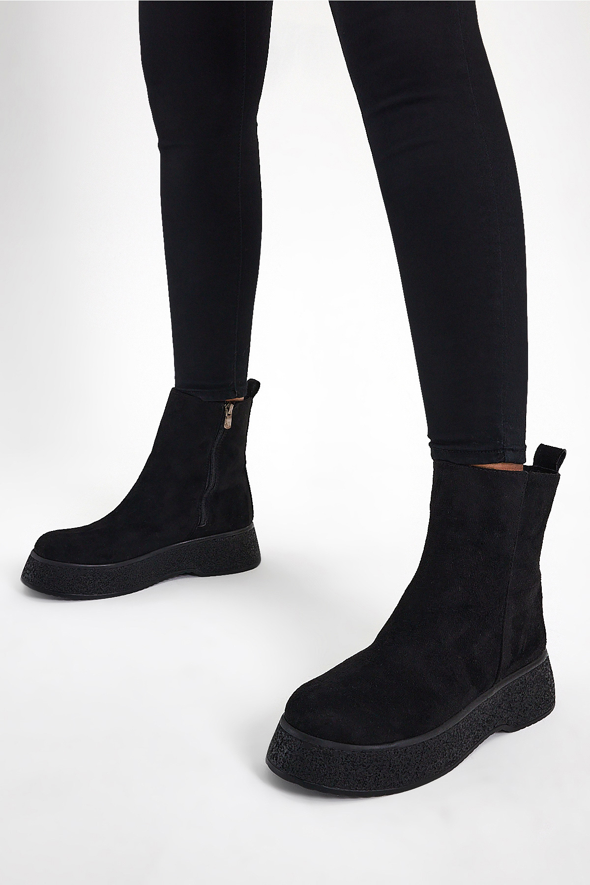Kadın Siyah Süet Yüksek Poli Taban Fermuarlı Süet Bot - Görsel 4