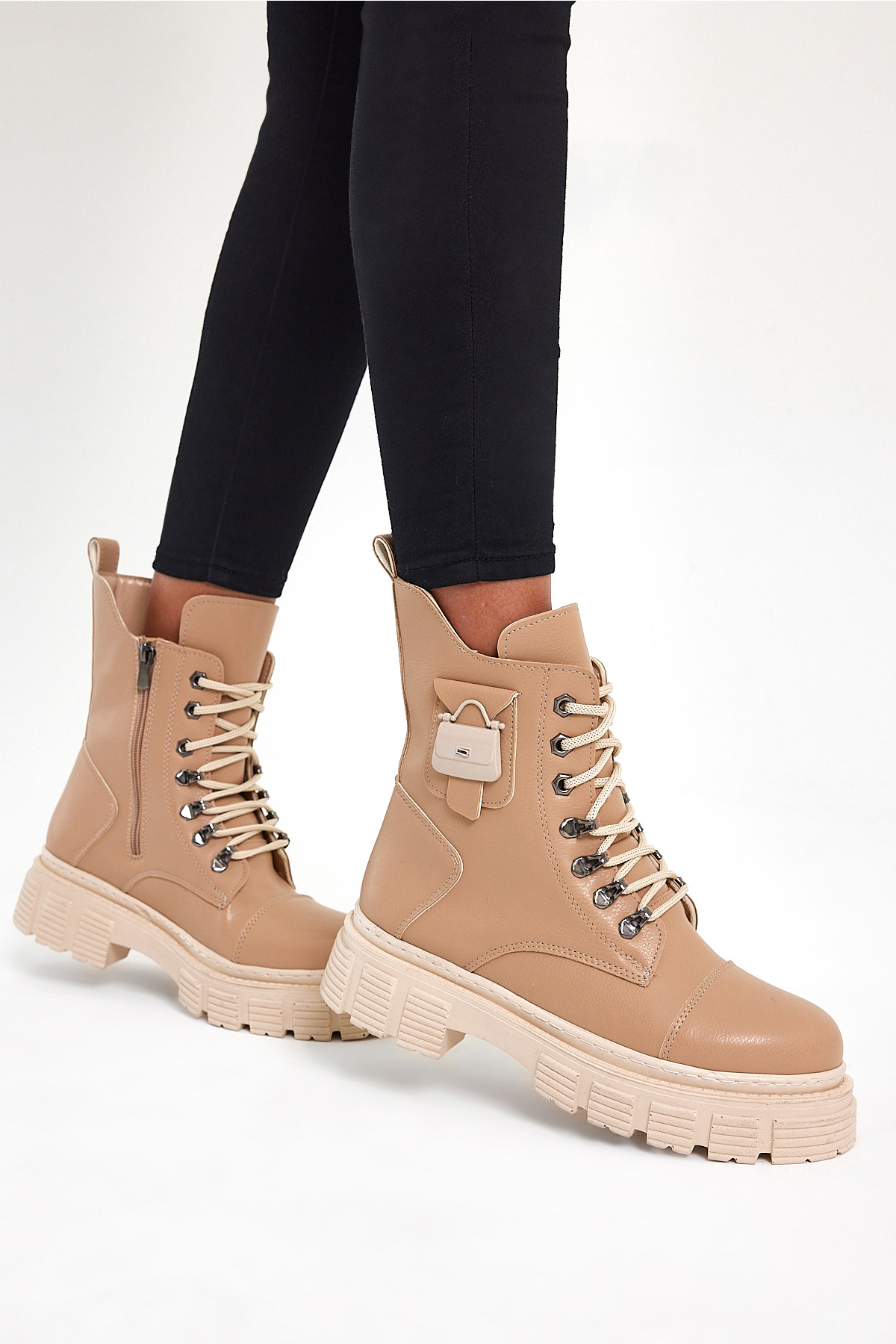 Kadın Nude Cilt Rahat Kalıp Yüksek Taban Tokalı Bağcıklı ve Fermuarlı Bot - Görsel 4