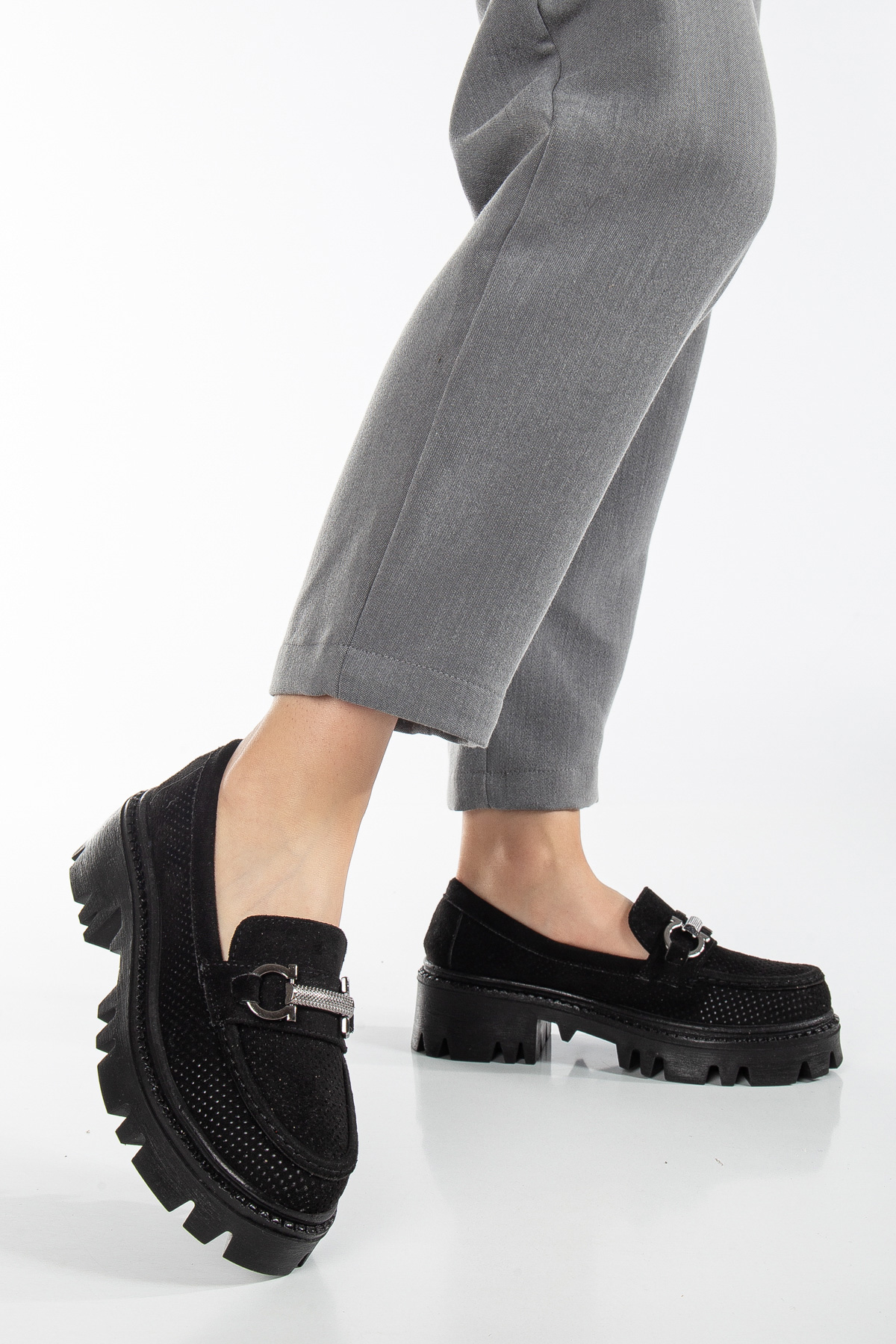 Kadın Siyah Süet Rahat Kalıp Yüksek Poli Taban Önü Tokalı Loafer - Görsel 2