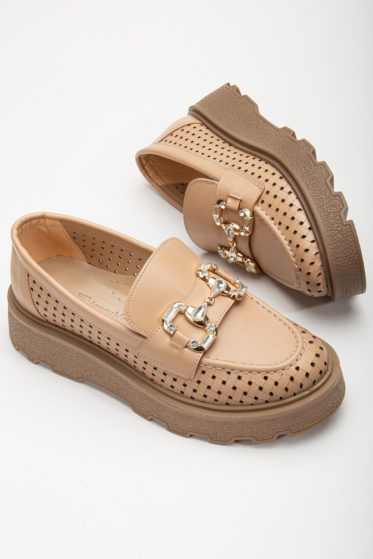 Kadın Nude Kalın Poli Taban Şerit Desenli Önü Taşlı Tokalı Loafer - Görsel 3