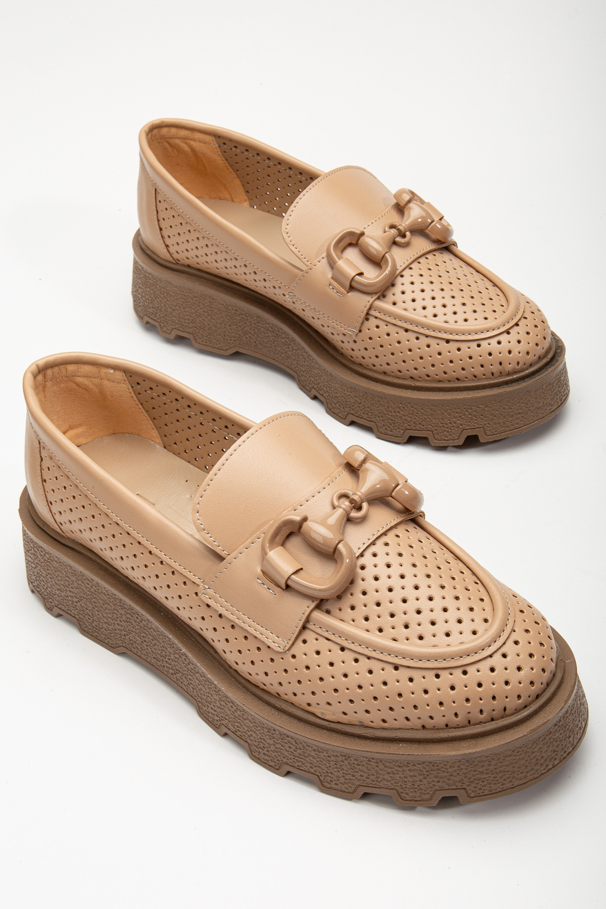 Kadın Nude Kalın Poli Taban Puantiye Delikli Önü Tokalı Loafer - Görsel 5