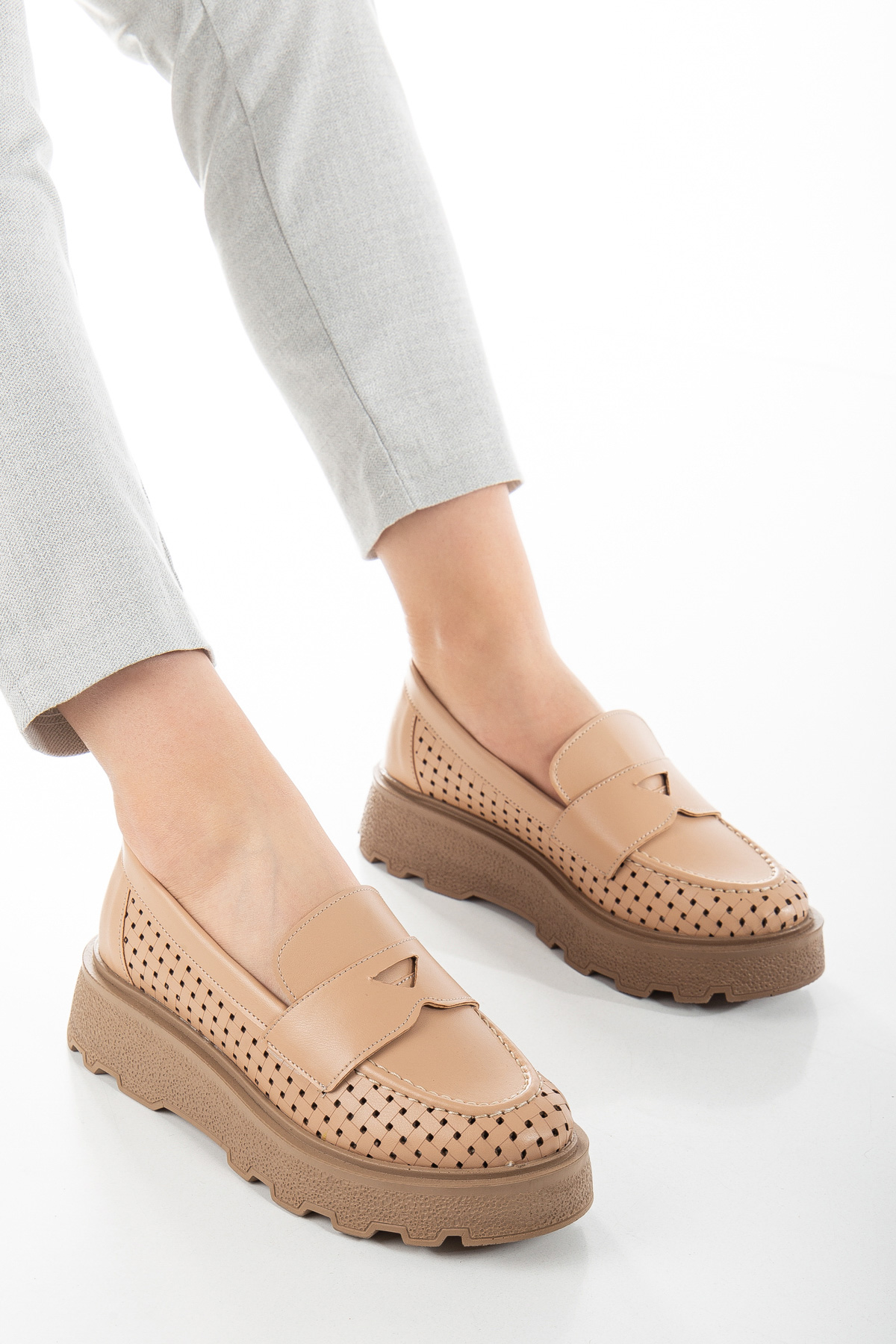 Kadın Nude Rahat Kalıp Kalın Poli Taban Şerit Desenli Loafer - Görsel 2